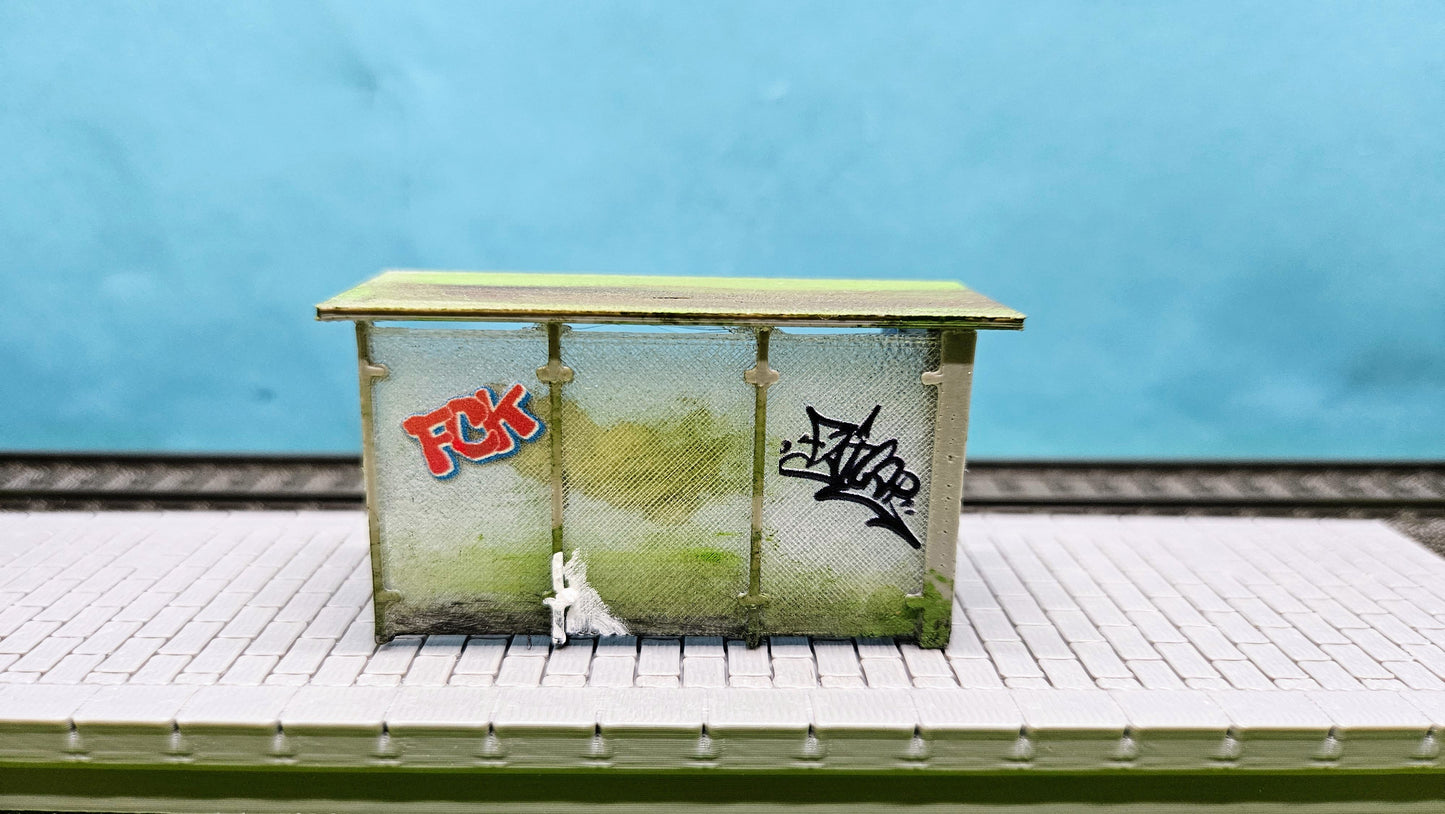 Bushaltestelle als Bausatz oder bemalt (inkl. Graffiti) ggf. LED Beleuchtet