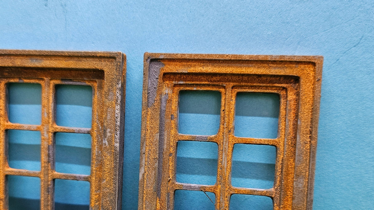 2x Fenster Set "Altbau" für Häuser, Fabriken usw. - optional rostig