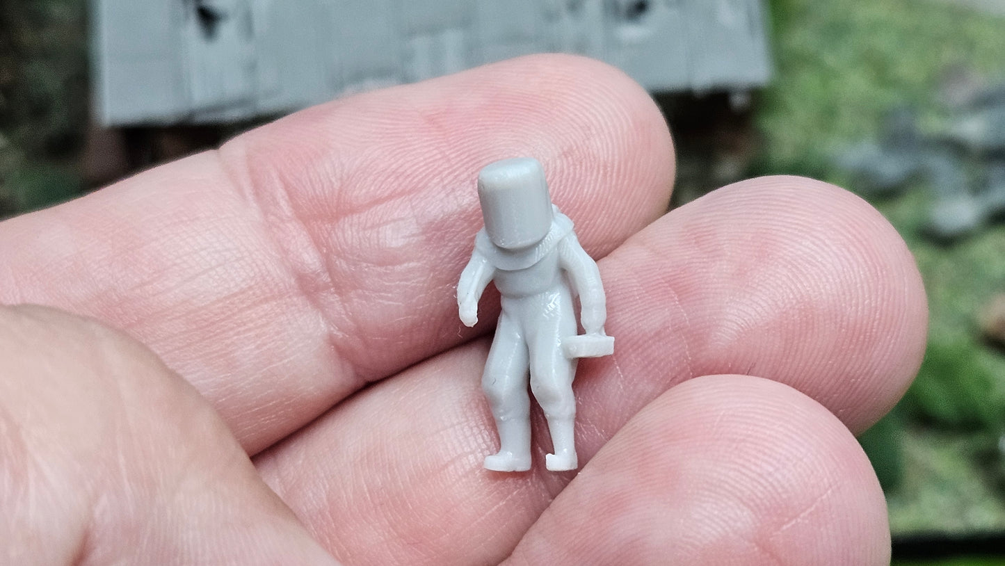 Mann im ABC Schutzanzug mit Geigerzähler aus Resin - wahlweise bemalt