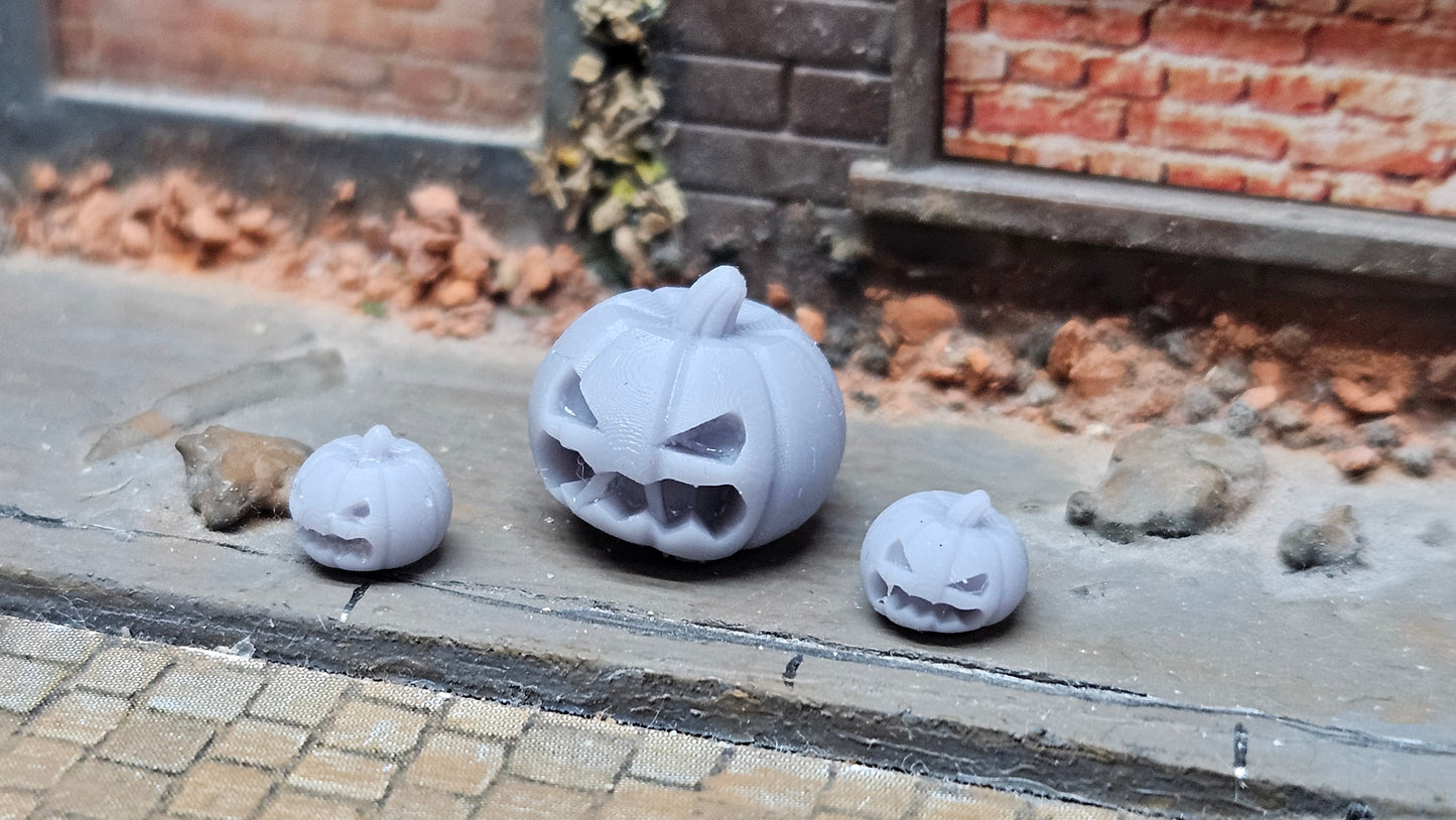 3x Kürbisse – Perfekt für Halloween, Herbst- oder Horror-Szenen aus Resin