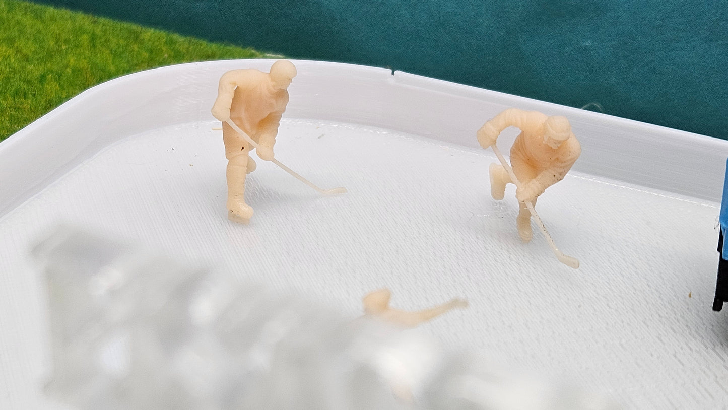 2x Eishockeyspieler / Eishockeyprofi aus Resin
