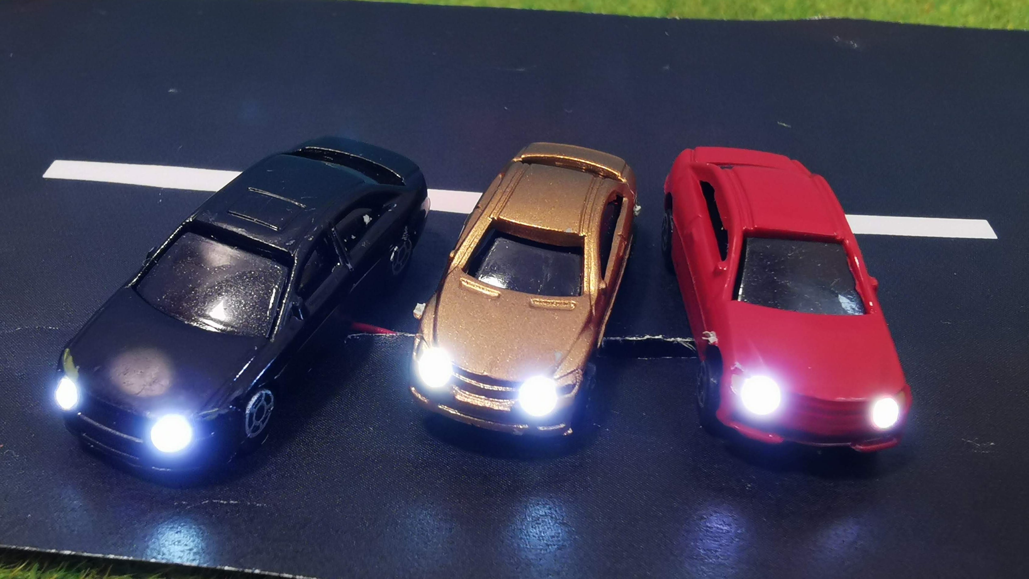 Beleuchtete Modellautos für Spur TT (1:100), Spur N (1:160), Spur Z (1