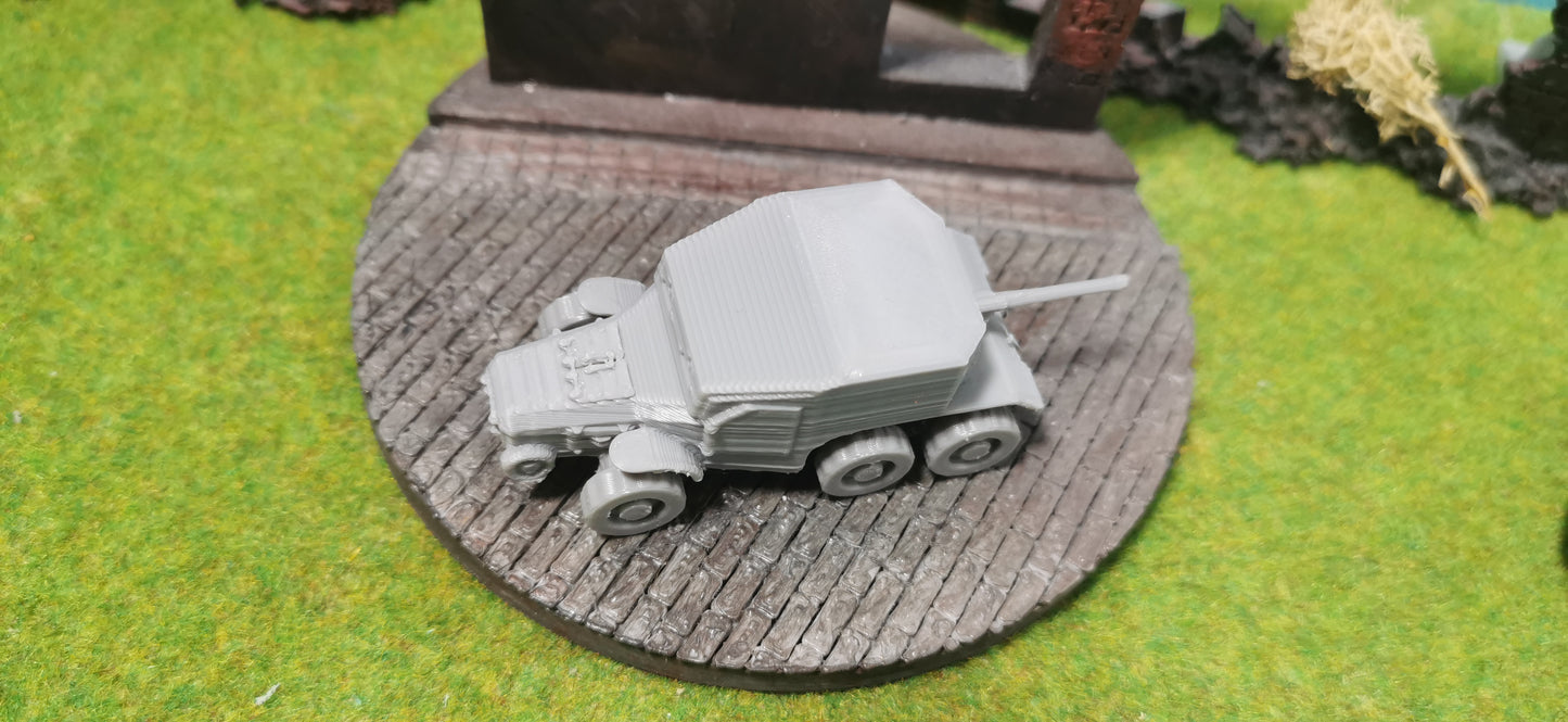 Laffly W 15 TCC französischer 6x6 Radschlepper mit Antipanzer Kanone