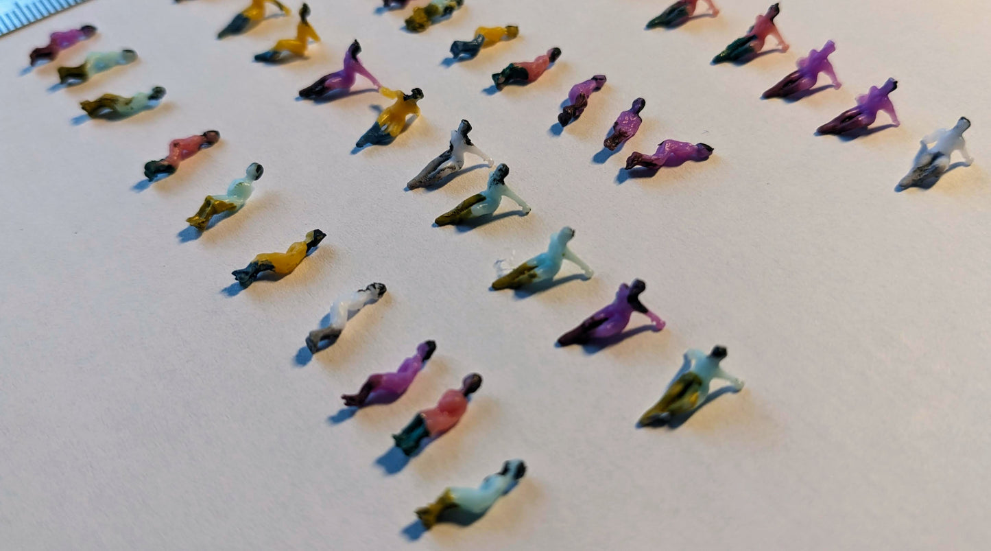 40x Figuren "Wochenende im Park" halb liegend Spur N 1:160