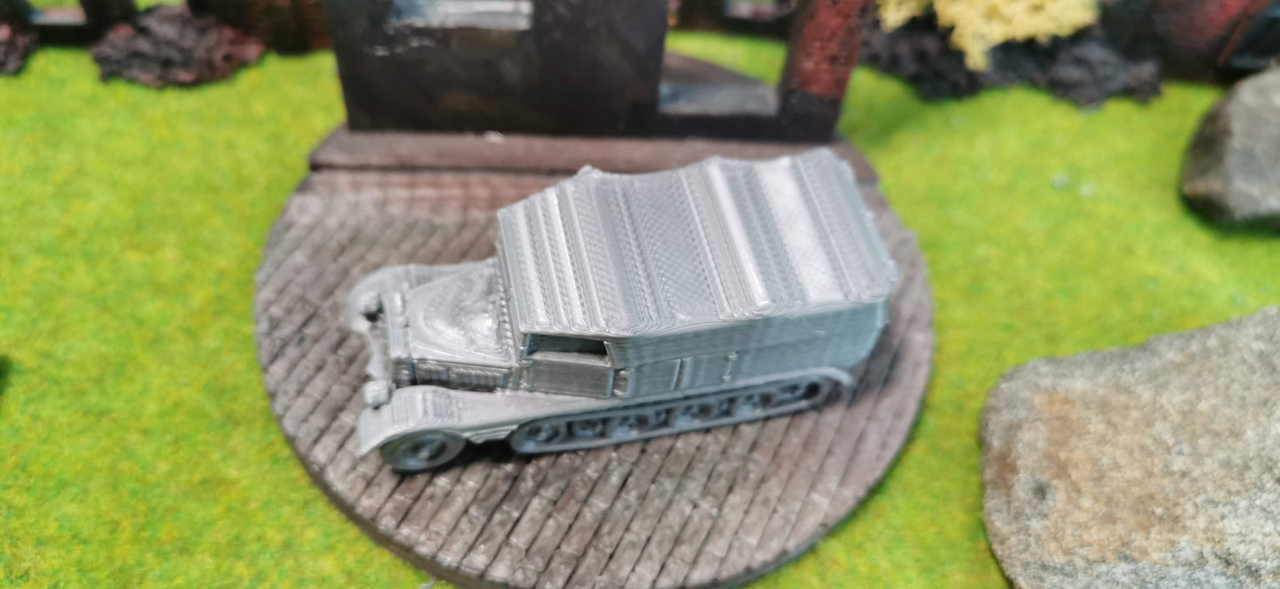 Sd.Kfz. 11 Halbkettenfahrzeug Artilleriezugmaschine geschlossen