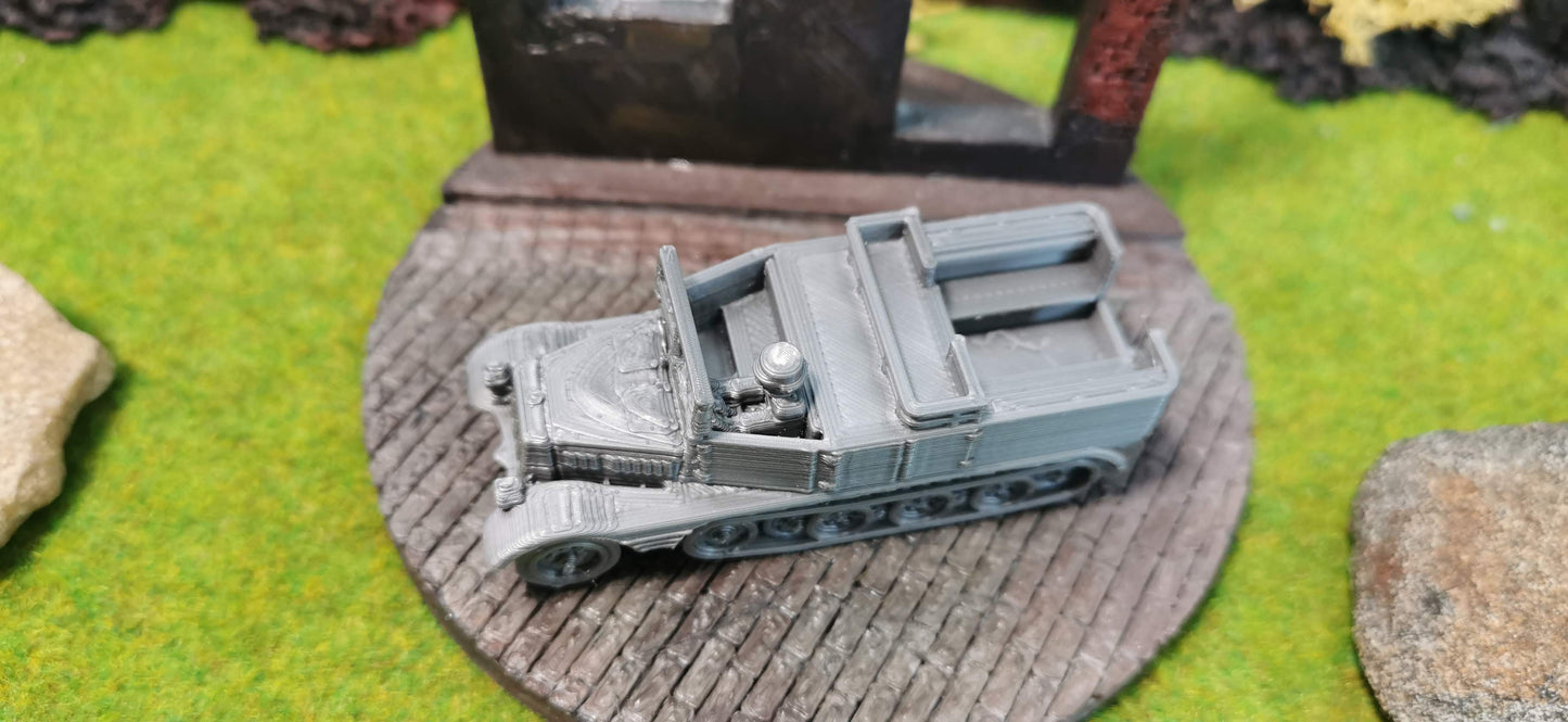 Sd.Kfz. 11 Halbkettenfahrzeug Artilleriezugmaschine "Fenster oben"