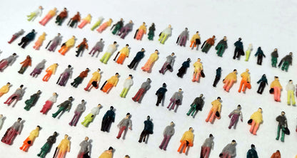 100x Reisende Figuren 1:160 (Spur N) stehend, bemalt