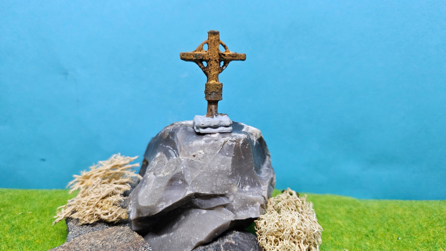 Gipfelkreuz für Diorama, Eisenbahn in Echtrost