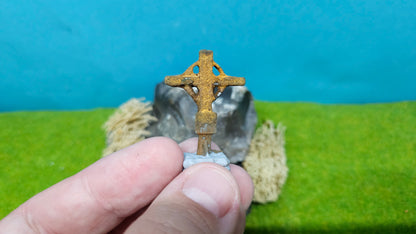 Gipfelkreuz für Diorama, Eisenbahn in Echtrost