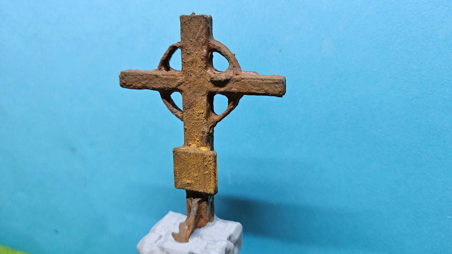 Gipfelkreuz für Diorama, Eisenbahn in Echtrost