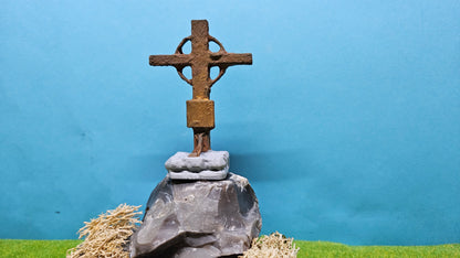 Gipfelkreuz für Diorama, Eisenbahn in Echtrost