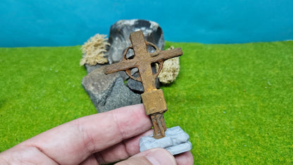 Gipfelkreuz für Diorama, Eisenbahn in Echtrost