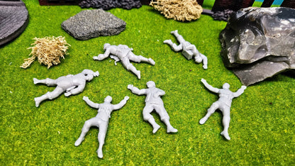 6x Resin Figuren "gefallene Deutsche Soldaten" der Wehrmacht WW2 - unbemalt