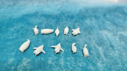 Pinguine aus Resin 1:87 (H0) optional mit Eisberg - bemalt oder unbemalt