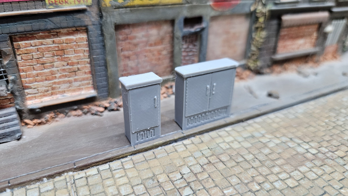 2x  Verteilerkasten Telefonkasten Strom Schaltschrank Set