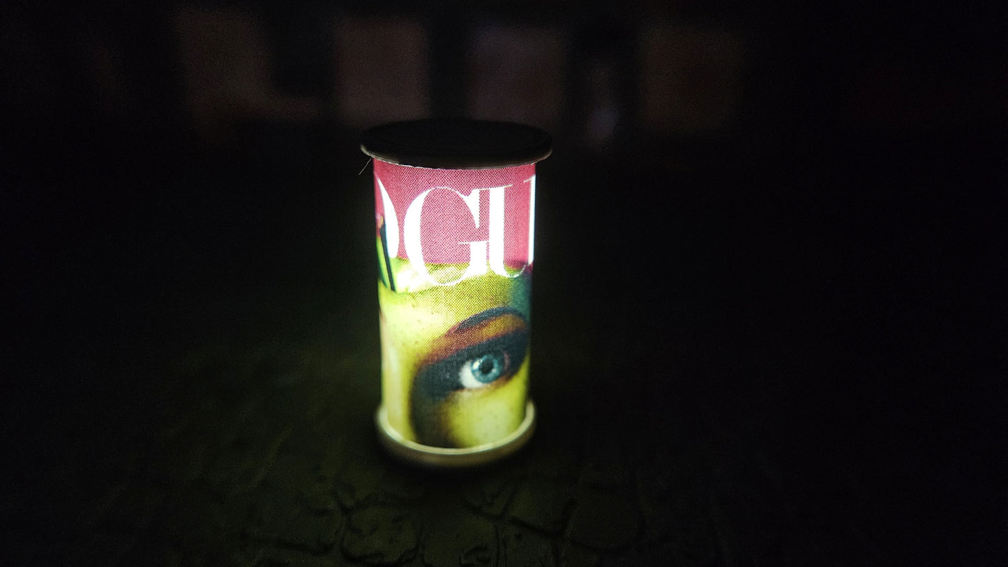 Beleuchtete Litfaßsäule / Werbesäule inkl. LED + Poster