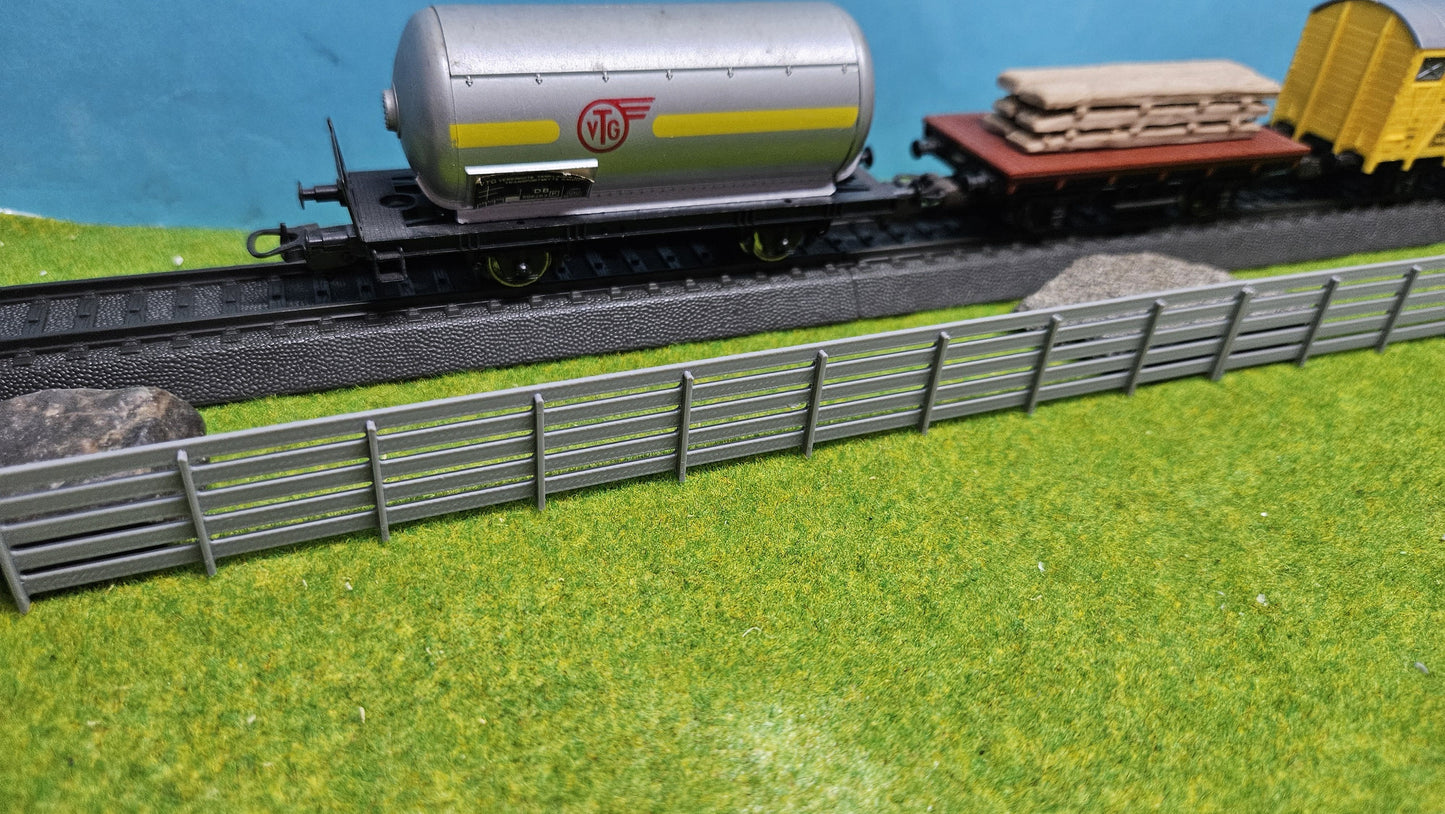5 Stück H0 Beton Sichtschutzzaun Bahnaberrung Elemente