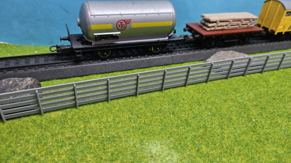 5 Stück H0 Beton Sichtschutzzaun Bahnaberrung Elemente