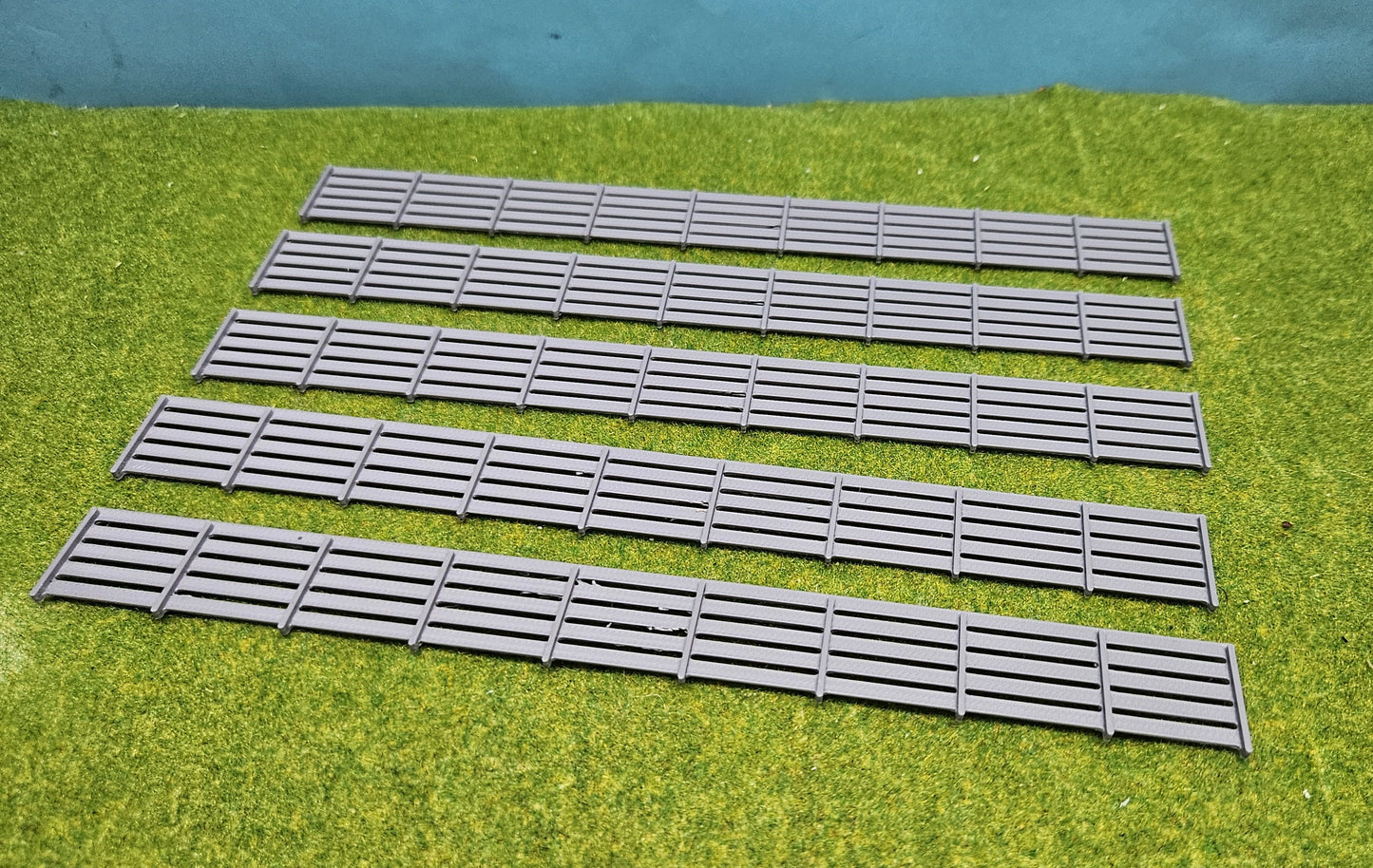 5 Stück H0 Beton Sichtschutzzaun Bahnaberrung Elemente