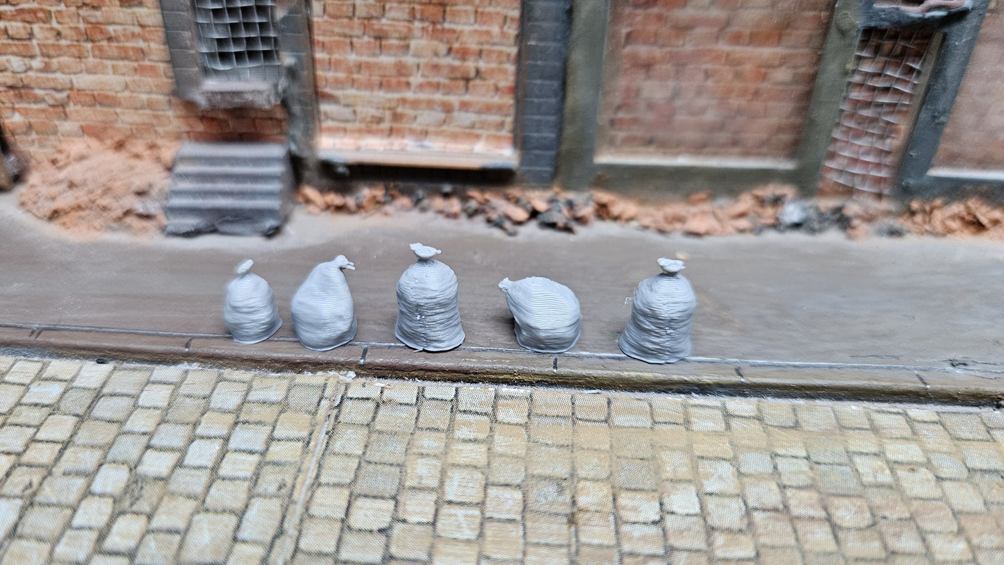 Müllsäcke Abfallsäcke Straßendekoration in diversen Farben