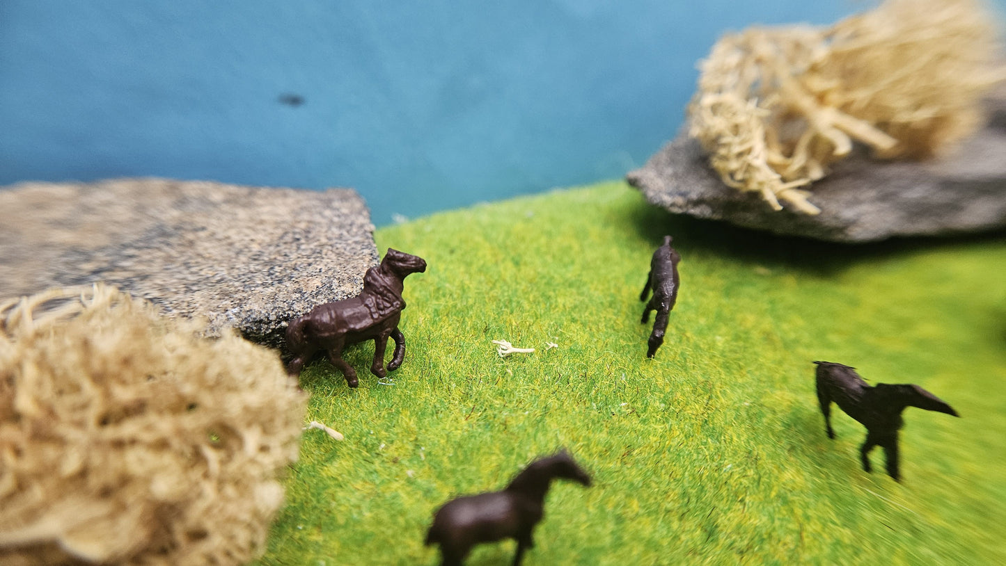 10x Pferde Set (Spur N) - unbemalt oder fertig bemalt