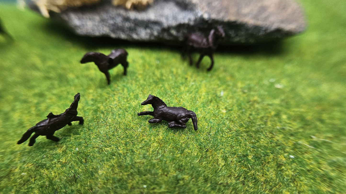 10x Pferde Set (Spur N) - unbemalt oder fertig bemalt