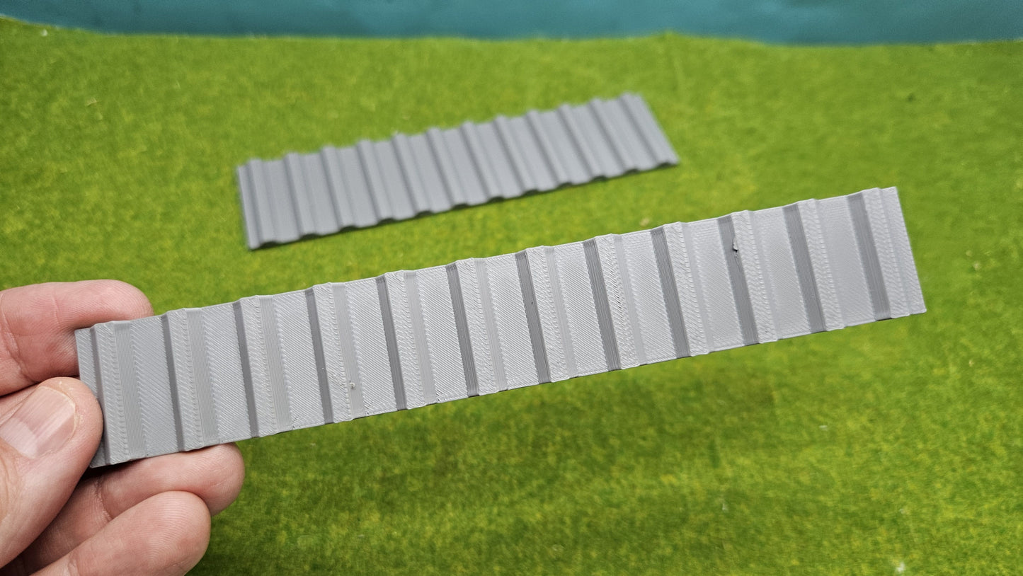 Spundwände für Hafengebiet oder Baustelle – unbemalt oder Rostlook