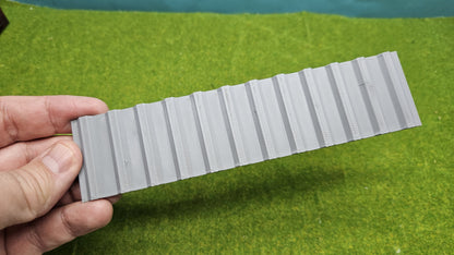 Spundwände für Hafengebiet oder Baustelle – unbemalt oder Rostlook