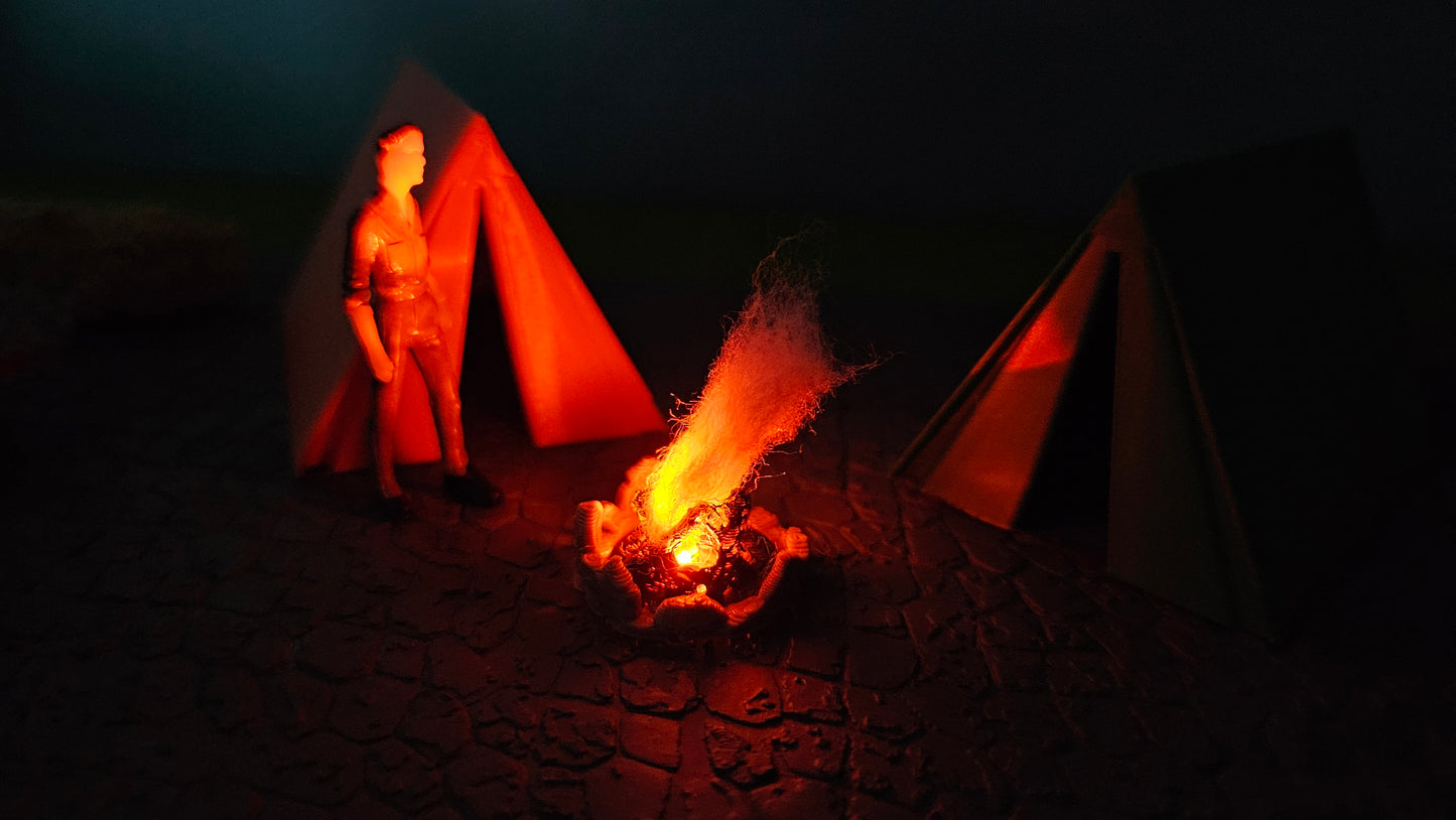 Campingplatz-Set Spur 0 (1:45) – 2 Zelte mit Lagerfeuer & Feuer-LED