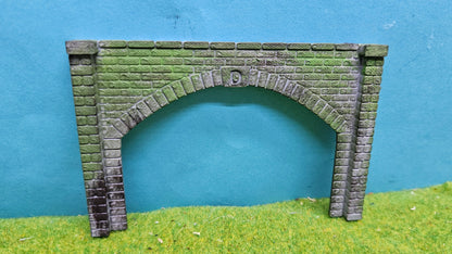 Tunneleinfahrt "gemauert" 92mm für Spur N