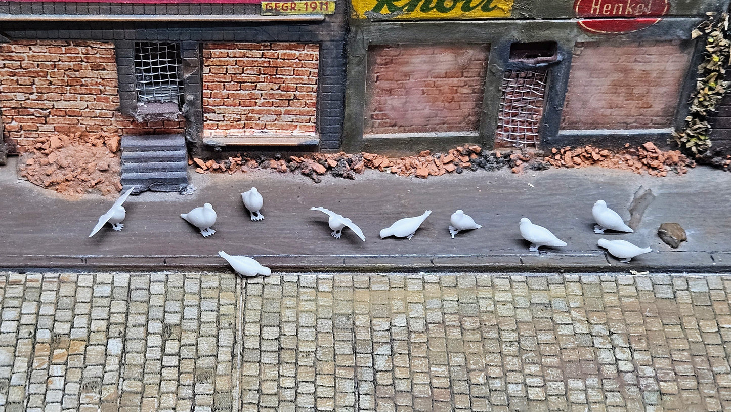 10 Stück Tauben aus Resin für Spur 1 (1:32/1:35)