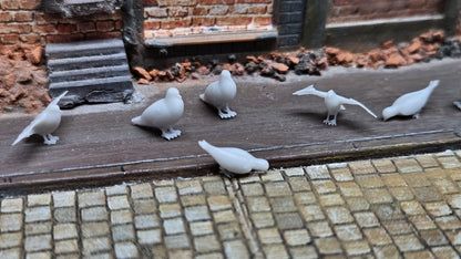 10 Stück Tauben aus Resin für Spur 1 (1:32/1:35)