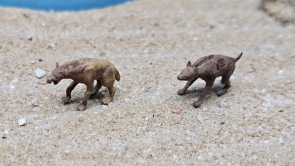 2x Hyänen Raubtiere aus Resin 1:87 (H0) - bemalt oder unbemalt