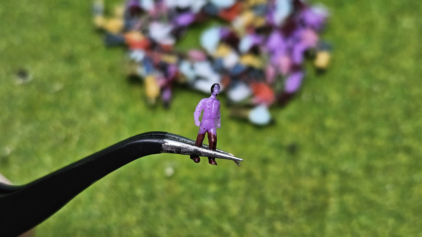 100x Reisende Figuren 1:160 (Spur N) stehend, bemalt