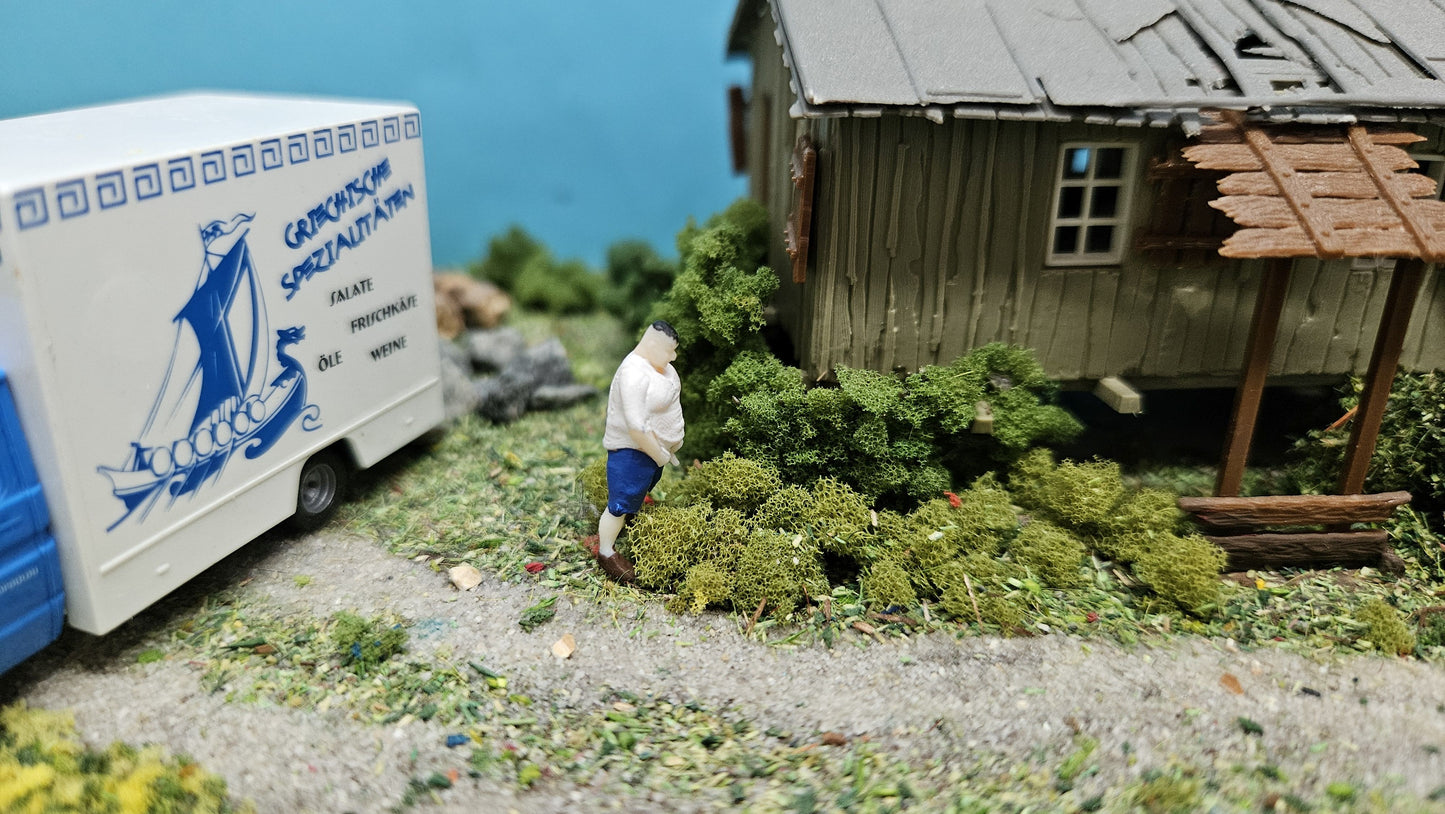 LKW Fahrer macht Pause Pinkelpause