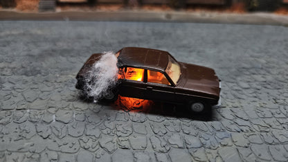 Diverse brennende H0 Autos "Krawalle" + Feuer LED (1:87)