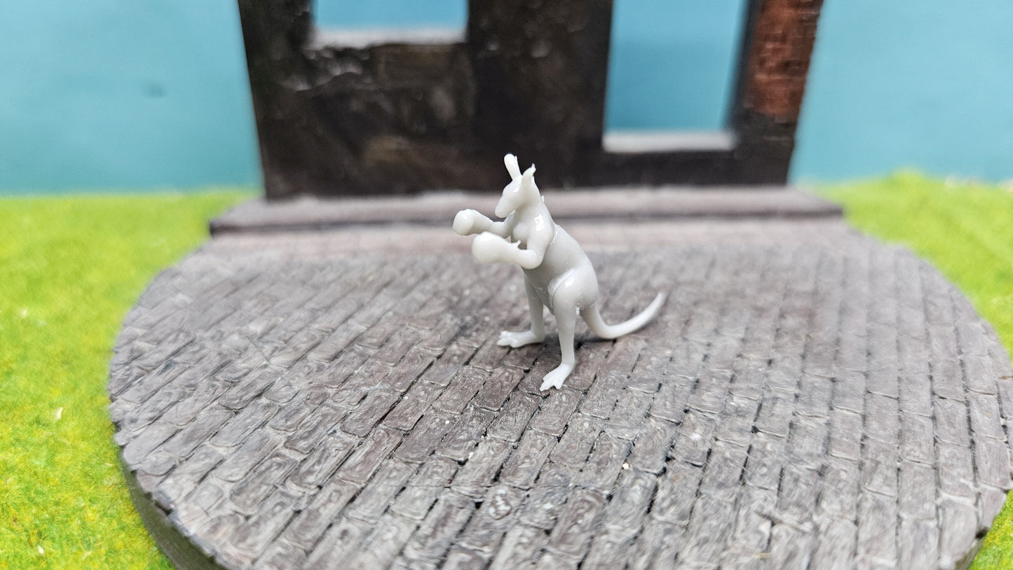 Känguru Resin Figur beim Boxen mit Boxhandschuhen - optional bemalt