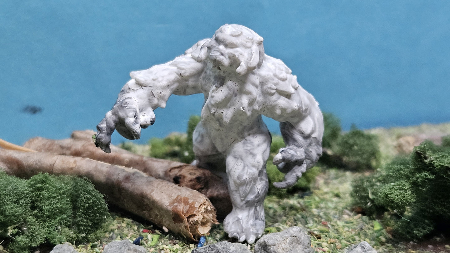 Yeti Schneemensch aus Resin - optional bemalt