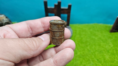 Fässer als Ladegut, für Schrottplatz - ggf. rostig