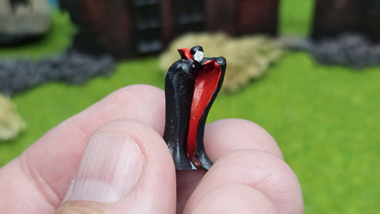 Vampir "Vlad" Graf Dracula aus Resin - wahlweise bemalt