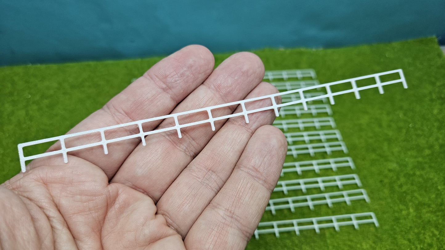 12 Stück "Koppel-Zaun" Weidezaun in weiß (1:87) H0