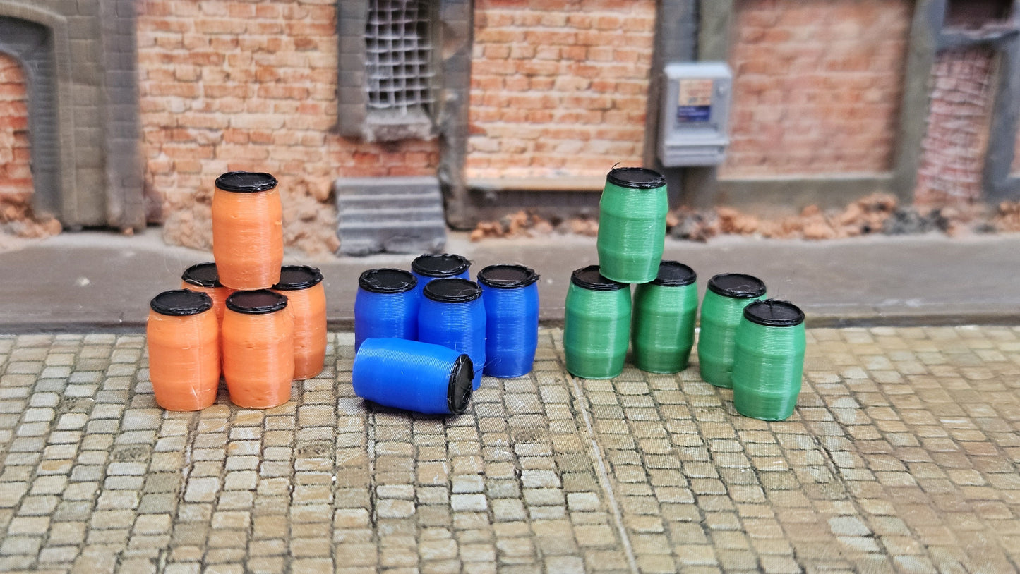 Mehrfabige Kunststofffässer Chemiefässer als Ladegut