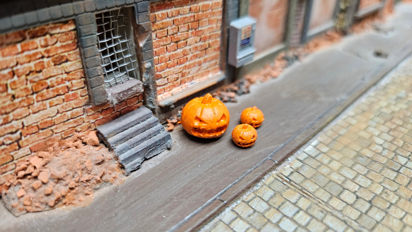 3x Kürbisse – Perfekt für Halloween, Herbst- oder Horror-Szenen aus Resin