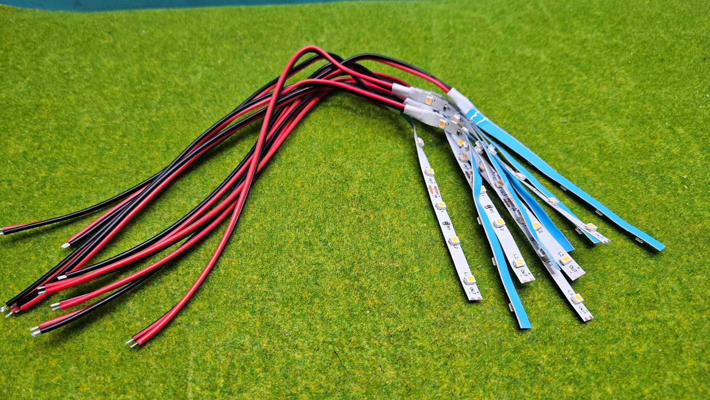 10x LED Hausbeleuchtung Beleuchtung Häuser kalt mit Kabel 9-14V (12V DC)