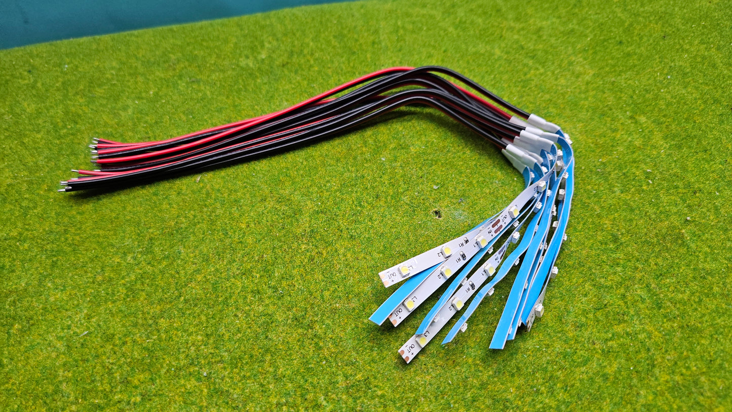 10x LED Hausbeleuchtung Beleuchtung Häuser kalt mit Kabel 9-14V (12V DC)