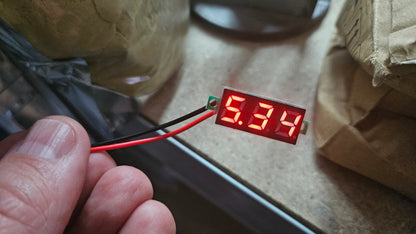 Mini Digital Voltmeter LED rot - 2-adrig (3V-30V)
