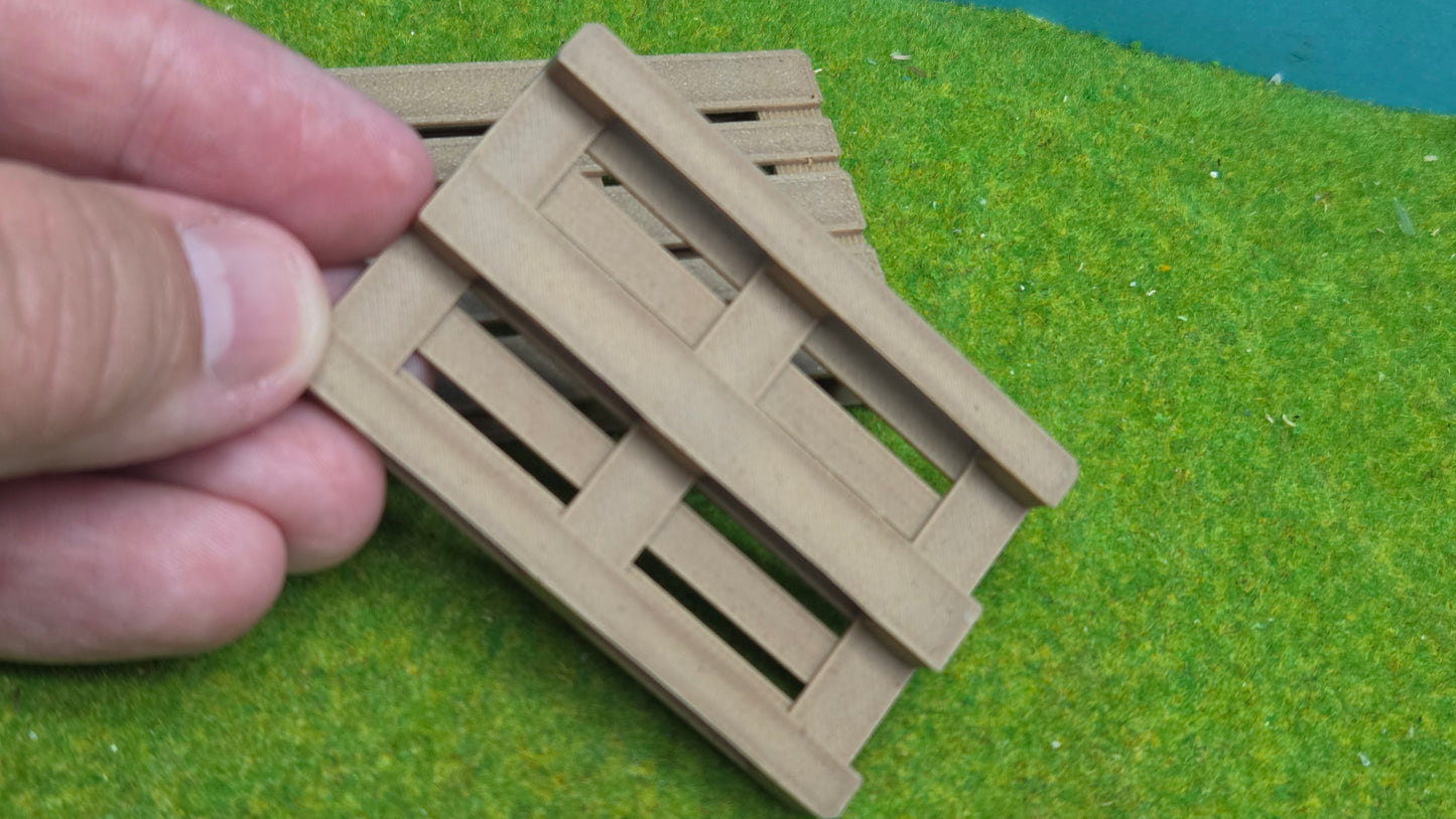 2 Europaletten 1:18 aus Echtholzfilament als Ladegut Palette  Holzpaletten Transportpalette (Kopie)