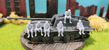 5x Resin Figuren "sitzende Deutsche Soldaten" der Wehrmacht WW2