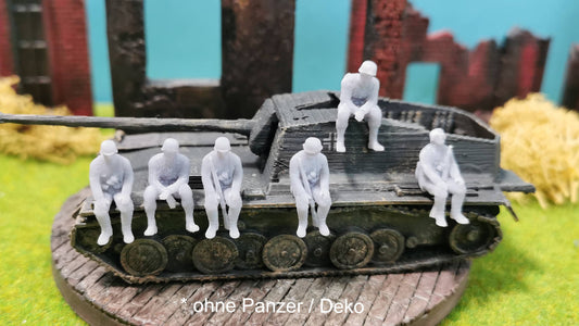 5x Resin Figuren "sitzende Deutsche Soldaten" der Wehrmacht WW2