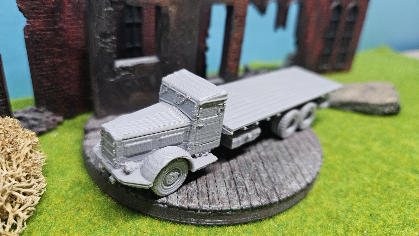 Berliet GPLE 15t französischer Pritschen LKW